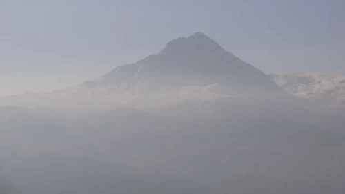 Sis Iğdır’ı esir aldı! Tekelti Dağı gözden kayboldu
