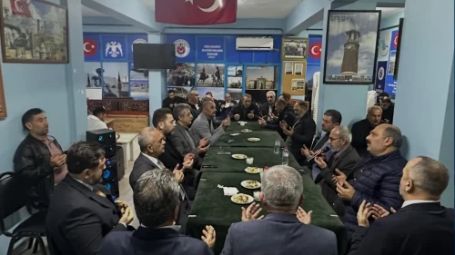 MHP Kocaeli İl Teşkilatı'ndan 'Hayırlı Günler Komşum' ziyaretlerinde şehitler için mevlid okutuldu