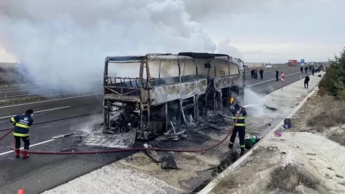 Eskişehir'de yanan otobüs kullanılamaz hale geldi