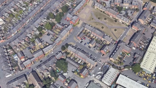 İngiltere’de patlayıcı şüphesi alarmı