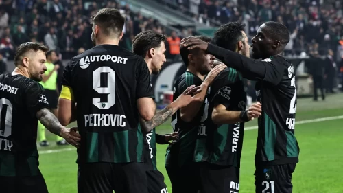 Kocaelispor, evinde Antalyaspor'u iki golle devirdi
