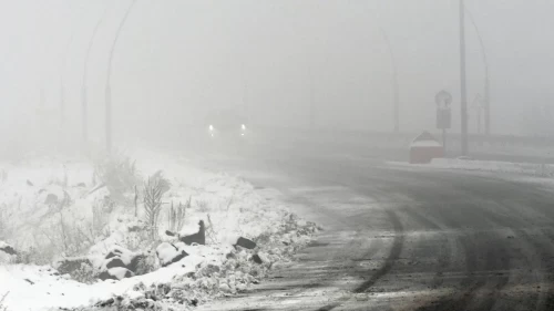 Yolda kalanlar paniğe kapıldı! Kar fırtınası sürücülere zor anlar yaşattı
