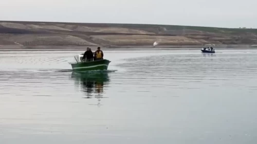 Adıyaman'da balık tutarken tekne alabora oldu