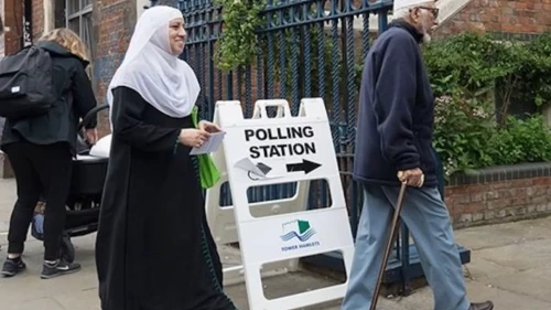 İngiltere'de milyonlarca Müslüman vatandaşlıktan çıkarılma riskiyle karşı karşıya
