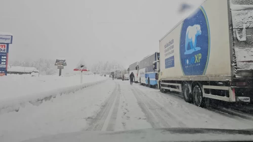 Zonguldak-Ankara yolunda trafik kilitlendi