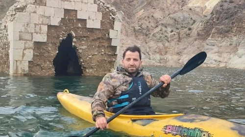 Yusufeli Barajı'nda kanoyla kale gezisi!