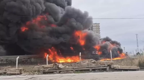 İstanbul'da fabrika yangını!