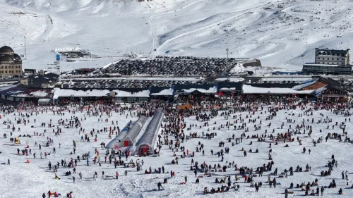 Erciyes’te rekorlar mevsimi: 1 ay dolmadan 1 milyon ziyaretçi!