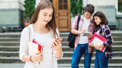 2026 öğrenci fırsatları: Yazılım, ulaşım ve burslarda dev indirimler