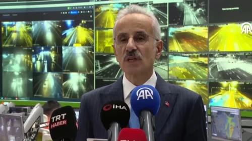 Bakan Uraloğlu’ndan kar uyarısı: Bazı yollar kapalı, ekipler 7/24 sahada