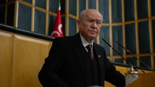 MHP Lideri Bahçeli açıkladı! Öcalan için neden "Kurucu Önder" dedi:  Eğri yollar mesafeyi uzatır