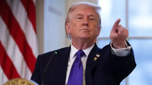 Trump’tan Fed’e faiz çağrısı: Powell anlamlı ölçüde düşürmeli