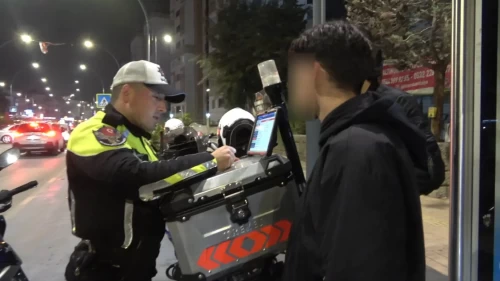 Uygulama noktasında durduruldu: Ehliyet yetersizliğinden öğrenciye 11 bin TL ceza