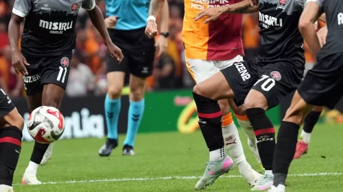 F. Karagümrük-Galatasaray maçının ilk 11'leri belli oldu