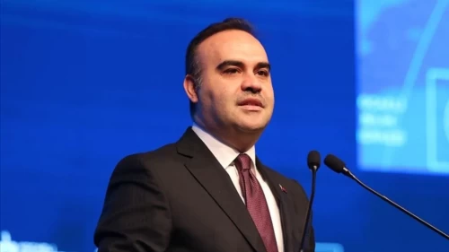 Bakan Kacır müjdeyi verdi: TÜBİTAK bursları 43 bin TL’yi aştı! Performans ödemesi sürprizi