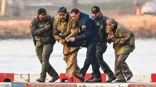 Maduro operasyonunda şok iddia! ABD’nin gizemli silahı askerleri yere yığdı