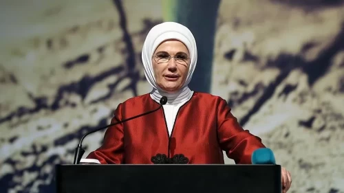 Emine Erdoğan'dan "Tıp ve Kültür-Sanat Sempozyumu"na ilişkin paylaşım