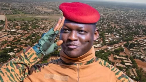 O ülkede demokrasiye darbe üstüne darbe! Tüm siyasi partiler kapatıldı