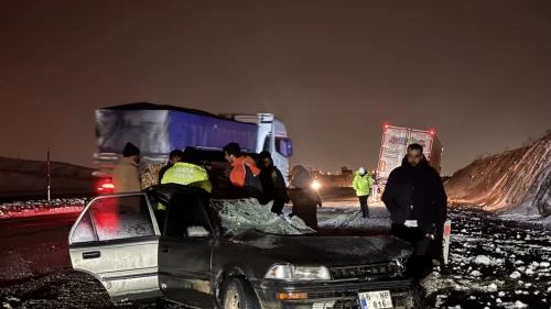 Kayseri-Malatya yolunda buzlanma kazalara yol açtı