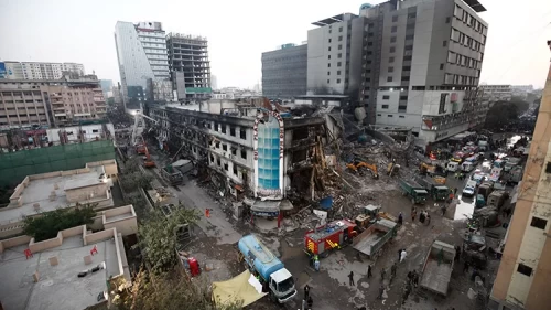 Karaçi alışveriş merkezi yangınında 71 ölü