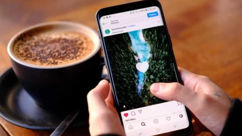 Keşfet’in yeni yıldızı siz olun: Instagram Reels ve TikTok için 2026’nın en çok izlenen içerik fikirleri!