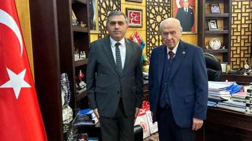 MHP lideri Bahçeli’yi ziyaret etti: Samsun teşkilatından bilgilendirme