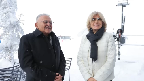 Başkan Büyükkılıç, Eski Başbakan Tansu Çiller'e Erciyes'i tanıttı