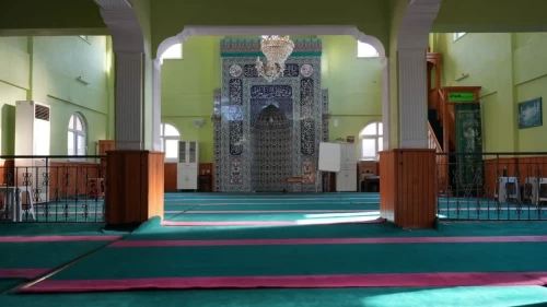 Köylünün kendi eliyle yaptığı cami icralık oldu