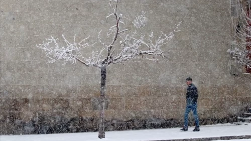 Meteoroloji uyardı: Türkiye genelinde fırtına ve don etkili olacak! İl il hava durumu