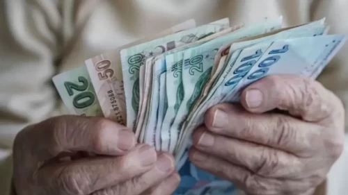 Emeklilerin maaş farkları 4 Şubat'ta ödenecek