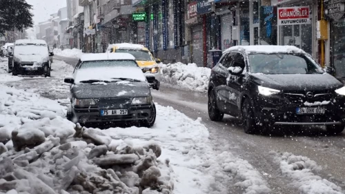 Ardahan buz kesti, Kars’ta kar yağışı durmuyor! İşte Doğu’daki son durum