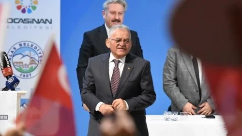 Başkan Büyükkılıç, çalışanların Toplu İş Sözleşmesi İmza Töreni’nde, sevinçlerine ortak oldu