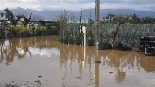 CHP'li belediyenin yönettiği İzmir’de sağanak sınavı