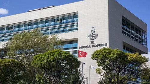 Anayasa Mahkemesi'nden kritik karar: Çocuğun üstün yararı ihlal edildi