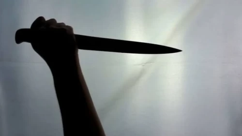 14 yaşındaki öğrenci resim öğretmenini sınıfta bıçakladı!