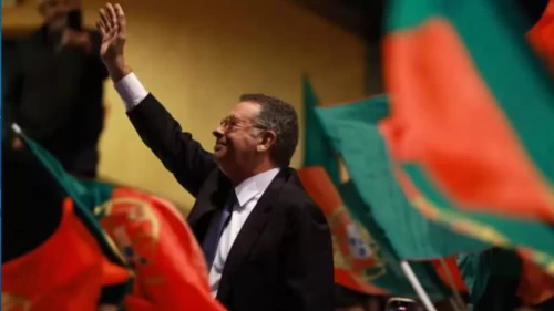 Portekiz’de Jose Seguro cumhurbaşkanı seçildi