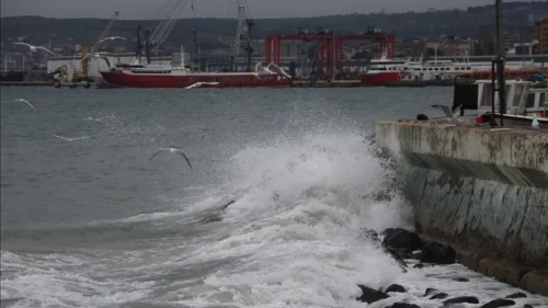 Tekirdağ'ın Malkara ve Saray ilçelerinde bugün eğitime ara verildi