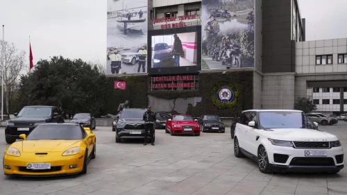 İstanbul’da lüks otomobil kaçakçılığı operasyonu