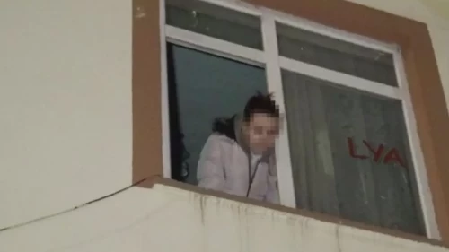 Erzurum'da rehine operasyonu: Zorla tutulduğu evden itfaiye yardımıyla kurtarıldı!