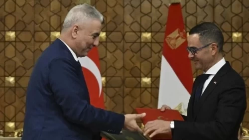 Bakan Bolat’tan Mısır açıklaması: 15 milyar dolarlık hedef için imzalar atıldı!
