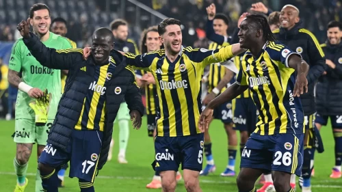 Fenerbahçe, Süper Lig'de seriyi sürdürdü