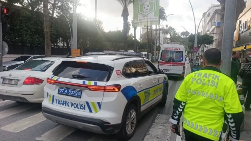 Yaya geçidinde çarptığı 7 yaşındaki çocuğu bırakıp gittiler