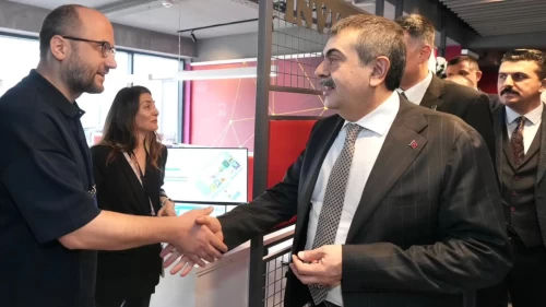 Bakan Tekin: 'Önce insan ve sahayı merkeze almalıyız'