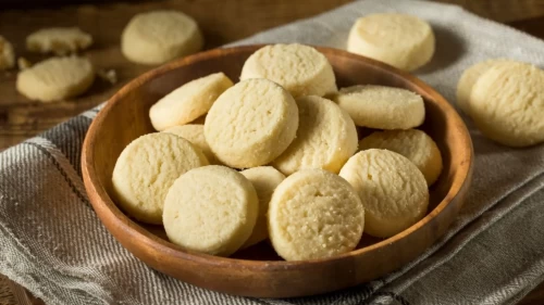 Pastane usulü ağızda dağılan kıyır kurabiye: Sadece 15 dakikada hazır!