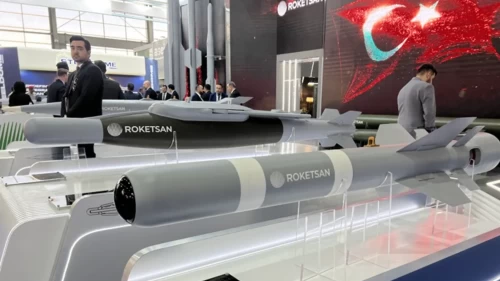 Dünya bu anlaşmayı konuşuyor! ROKETSAN gizli silahları için imzayı attı