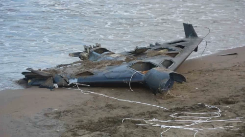Sahile vurdu, alarm verildi! Yabancı menşeli “kamikaze” parçası çıktı