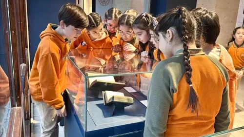 “Aşık Paşa'nın torunları” Türkçeye sahip çıkıyor