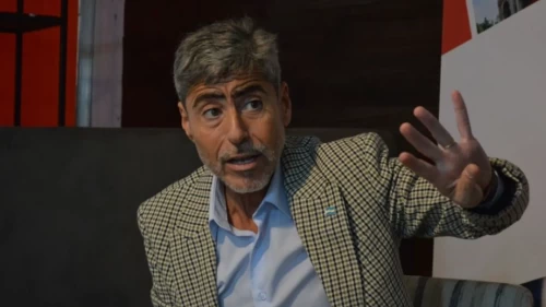 Arjantinli Bakanın "Elektrikli eldiven" testi kötü bitti