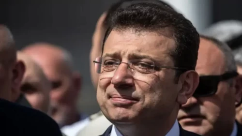 Ekrem İmamoğlu ilk duruşmada olay çıkardı! Mahkeme başkanına bağırdı, heyet salonu terk etti!