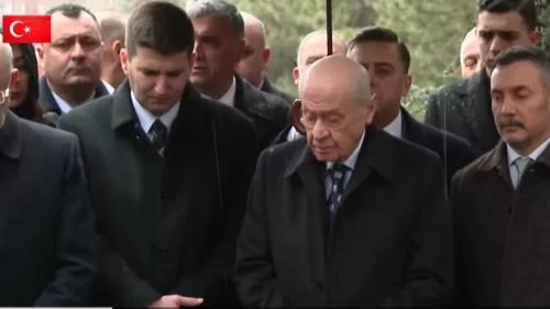 MHP Lideri Devlet Bahçeli, Başbuğ Alparslan Türkeş'in kabrini ziyaret etti